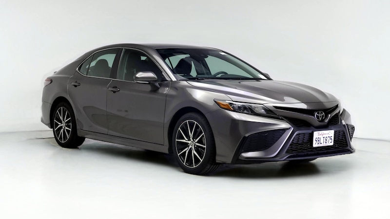 2022 Toyota Camry SE Hero Image