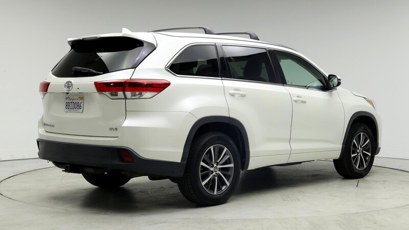 2017 Toyota Highlander XLE 8