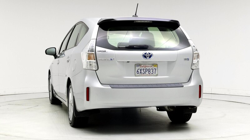 2013 Toyota Prius v Five 6