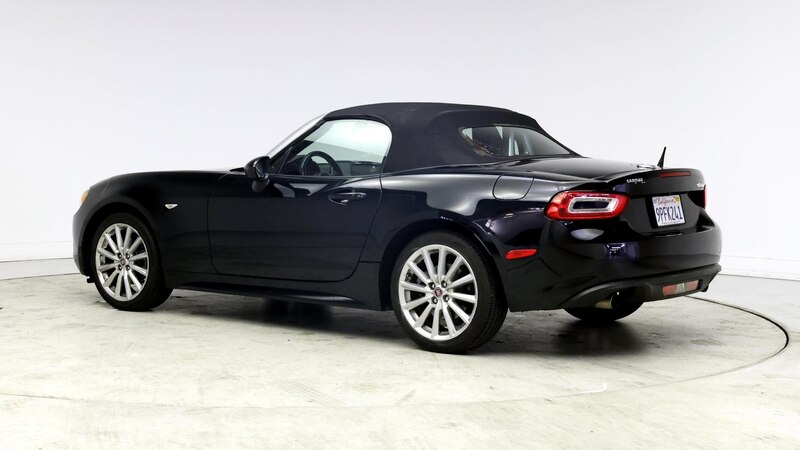 2017 Fiat 124 Spider Lusso 2