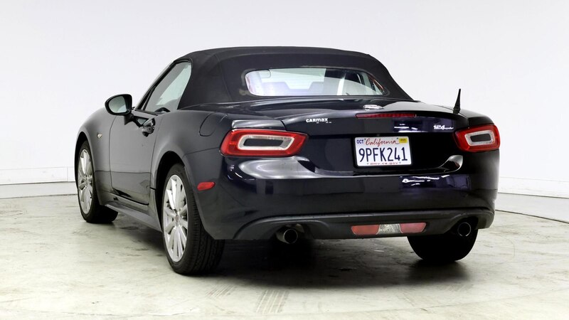 2017 Fiat 124 Spider Lusso 6