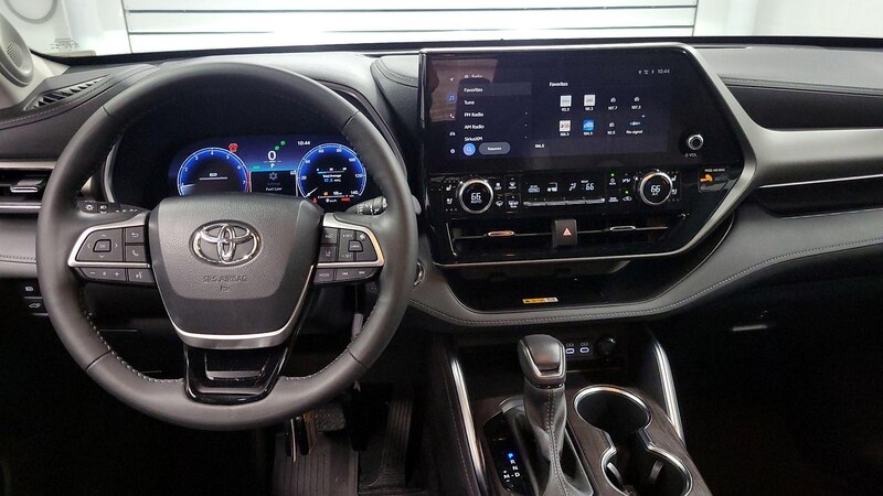 2023 Toyota Highlander Limited 9