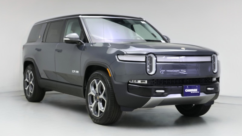 2024 Rivian R1S Adventure Hero Image