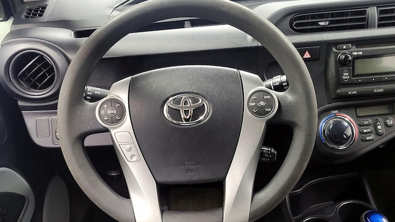 2014 Toyota Prius c Two 10