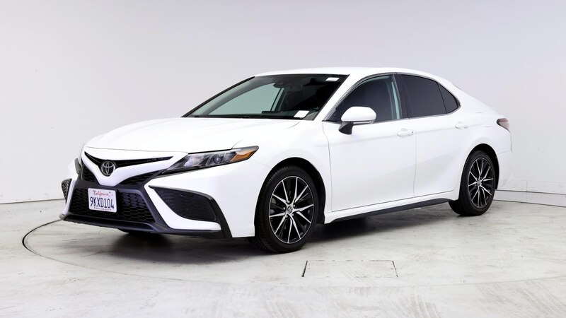 2022 Toyota Camry SE 4