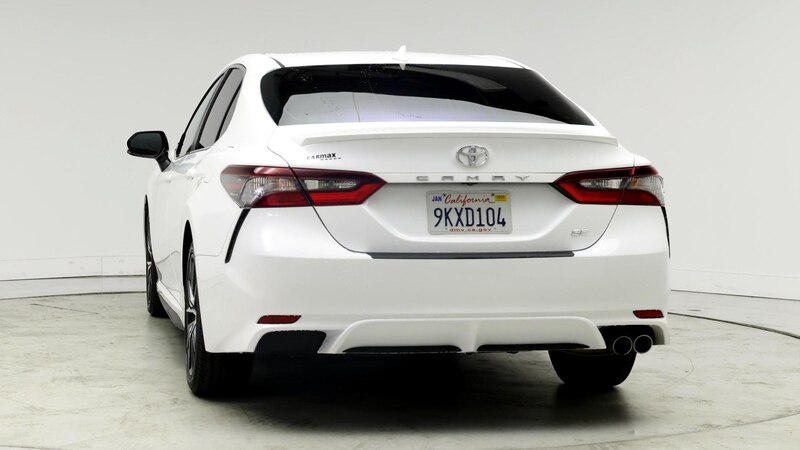 2022 Toyota Camry SE 6