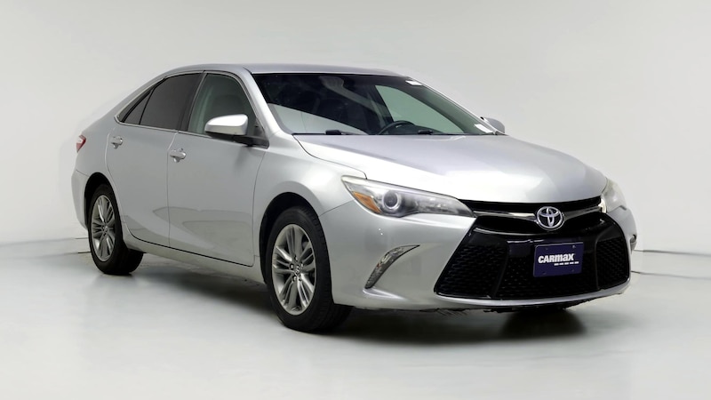 2017 Toyota Camry SE Hero Image