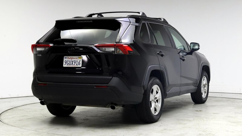 2019 Toyota RAV4 XLE 8