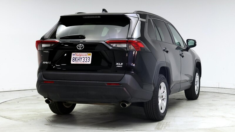 2019 Toyota RAV4 XLE 8