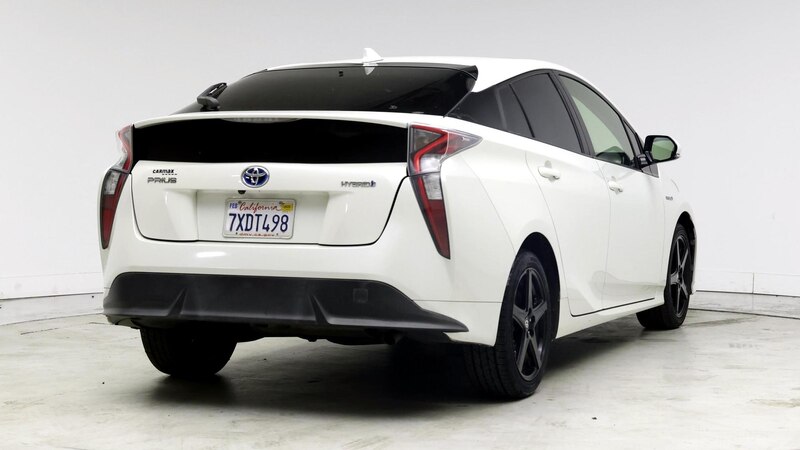 2016 Toyota Prius Three Touring 8