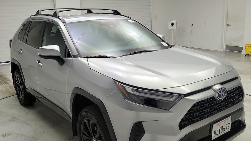 2022 Toyota RAV4 SE Hero Image