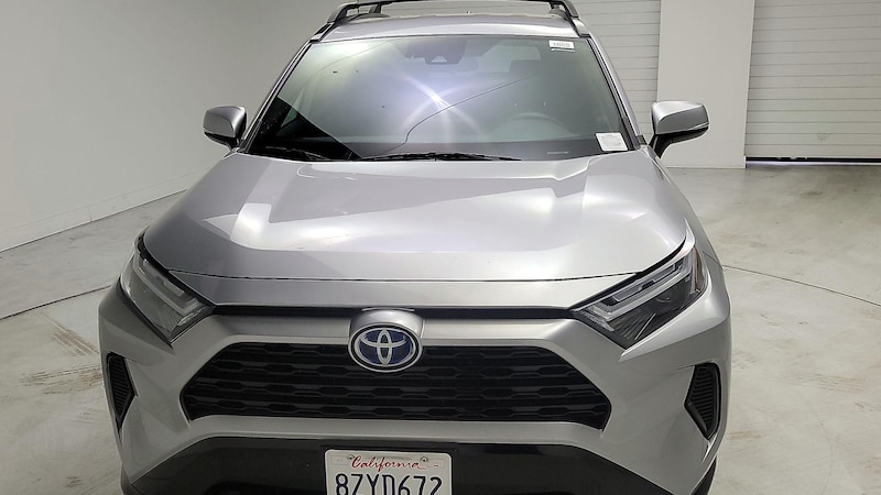 2022 Toyota RAV4 SE 2