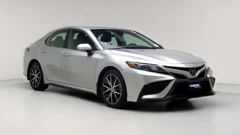 2022 Toyota Camry SE Hero Image