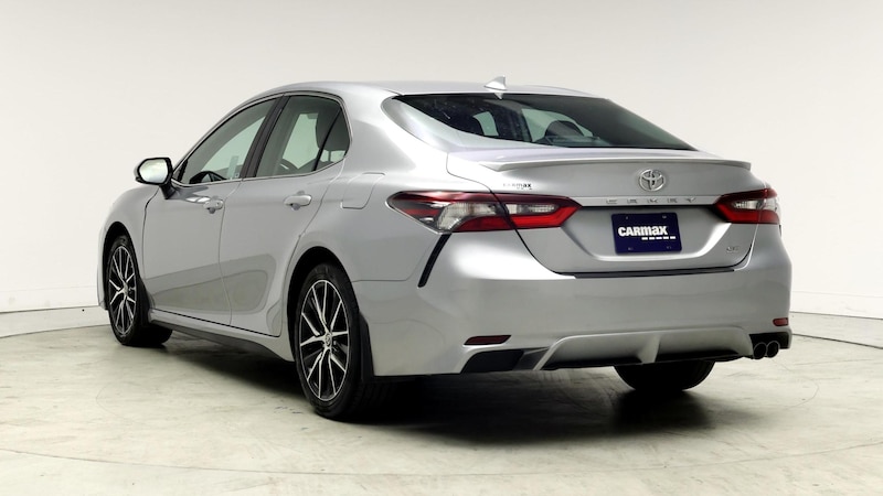 2022 Toyota Camry SE 2