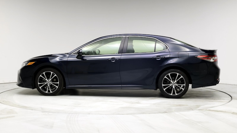 2018 Toyota Camry SE 3