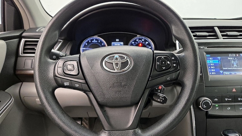 2016 Toyota Camry LE 10