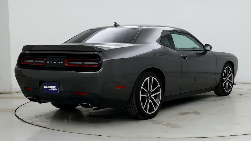 2022 Dodge Challenger R/T 8