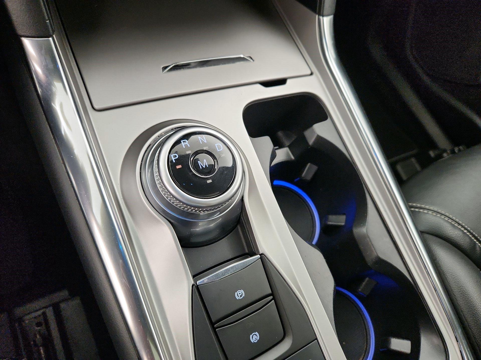 Thumbnail: 2020 Ford Explorer - 18