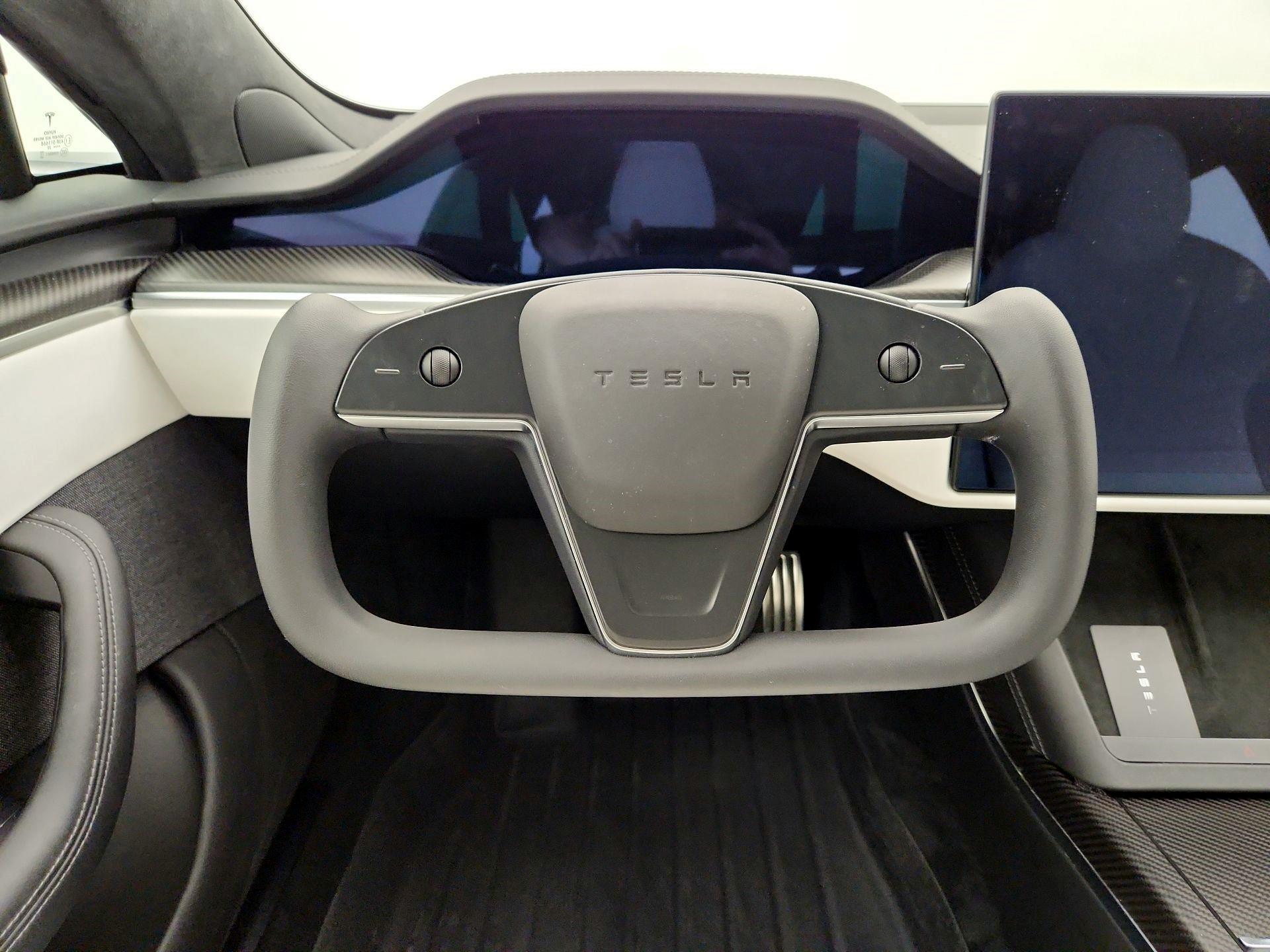 Thumbnail: 2023 Tesla Model S - 10