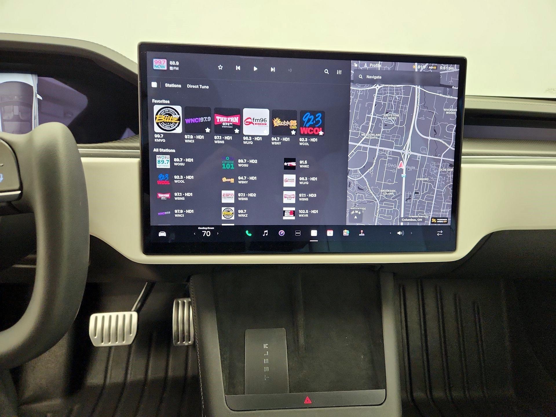 Thumbnail: 2023 Tesla Model S - 15