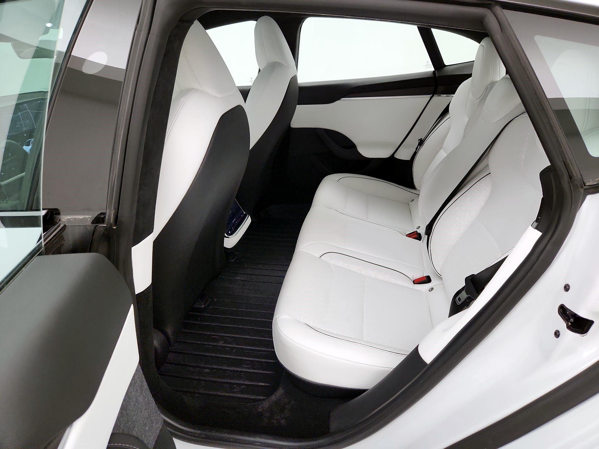 Thumbnail: 2023 Tesla Model S - 19