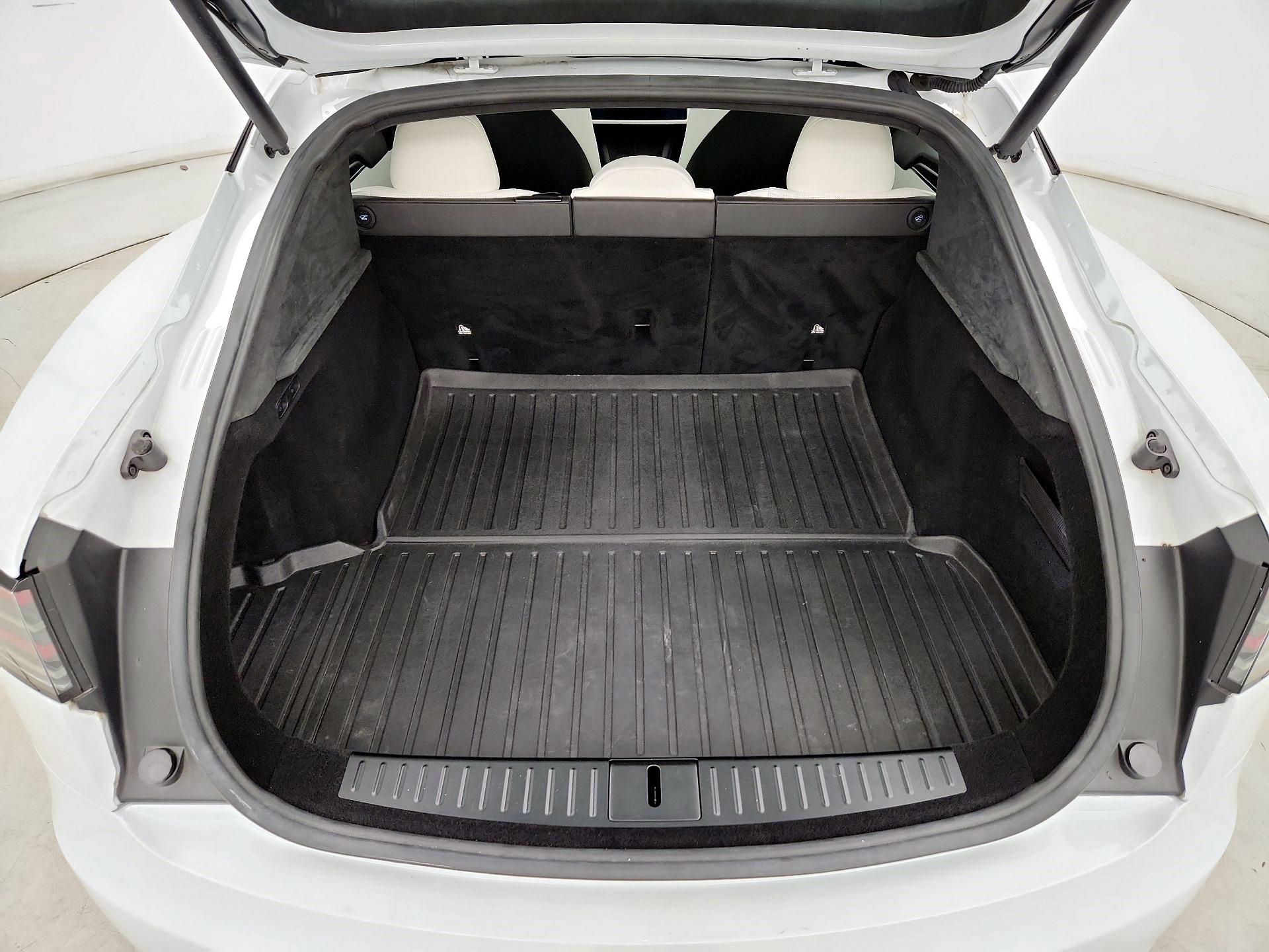 Thumbnail: 2023 Tesla Model S - 20