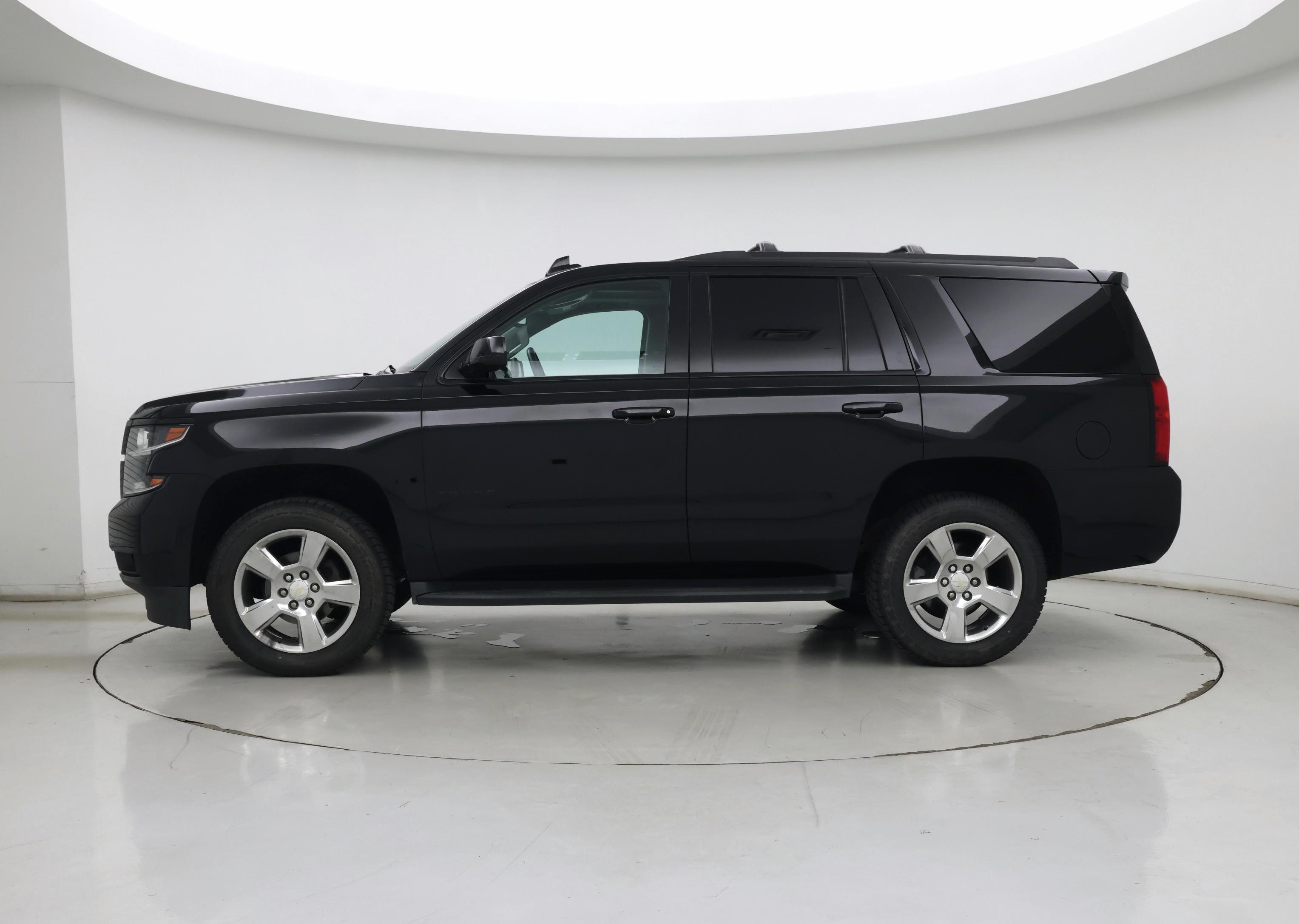 Thumbnail: 2016 Chevrolet Tahoe - 3