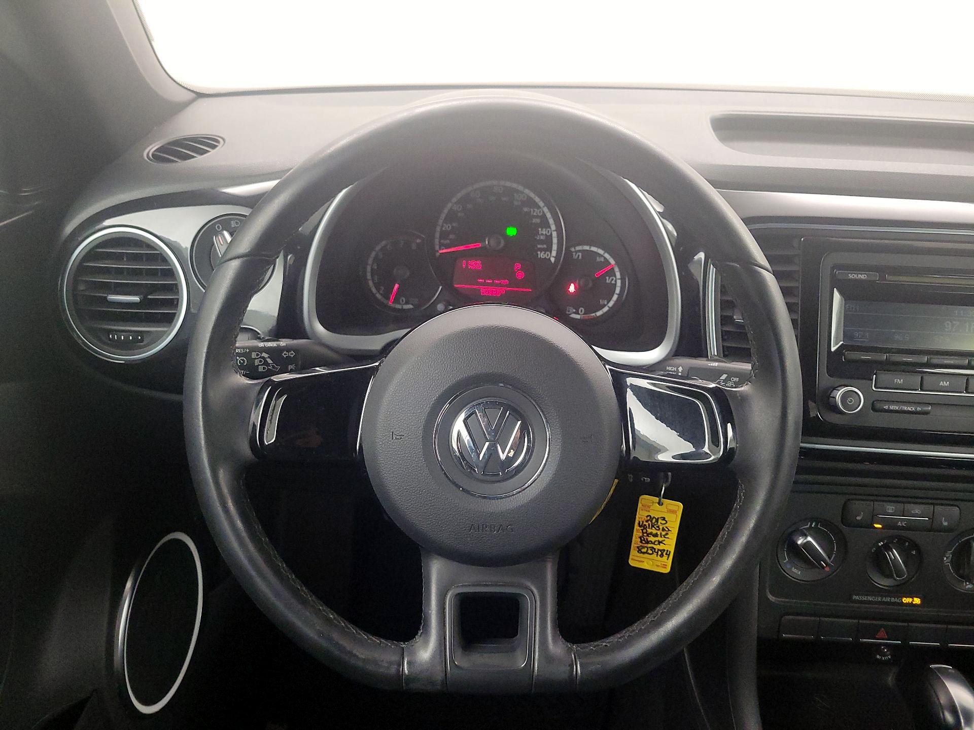 Thumbnail: 2013 Volkswagen Beetle - 10