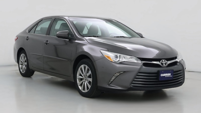 2017 Toyota Camry XLE Hero Image
