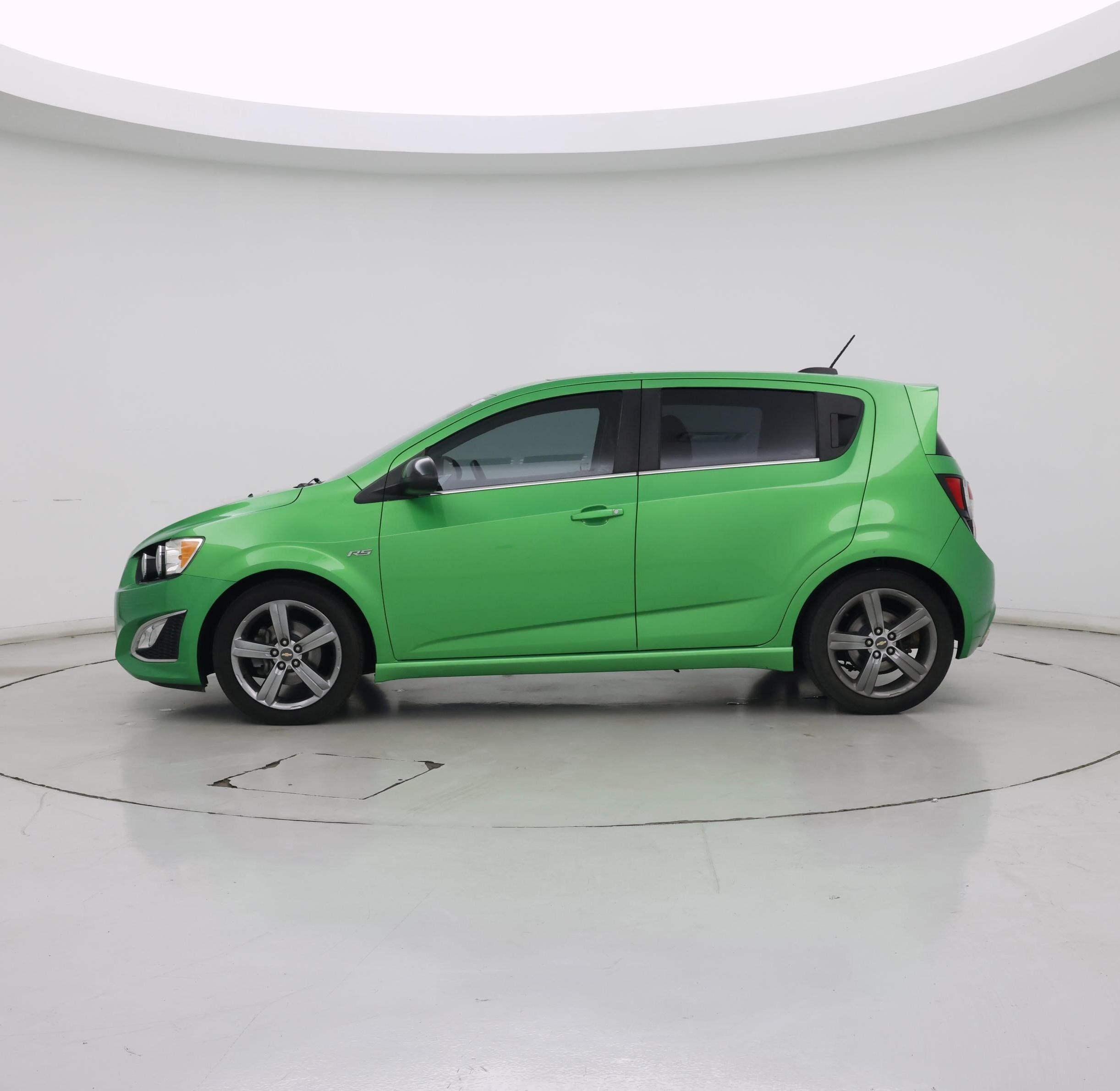 Thumbnail: 2015 Chevrolet Sonic - 3