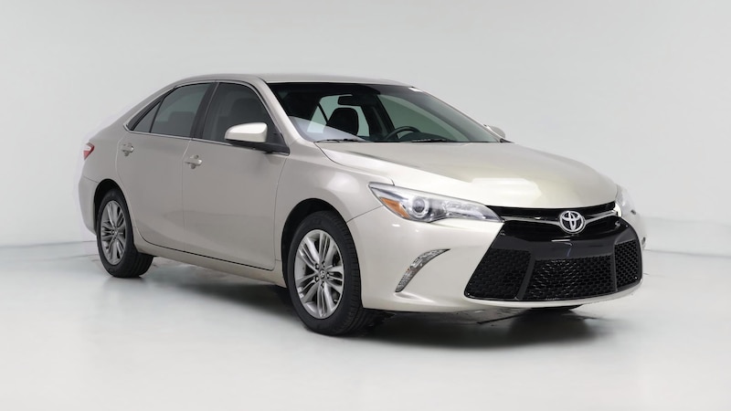 2017 Toyota Camry SE Hero Image