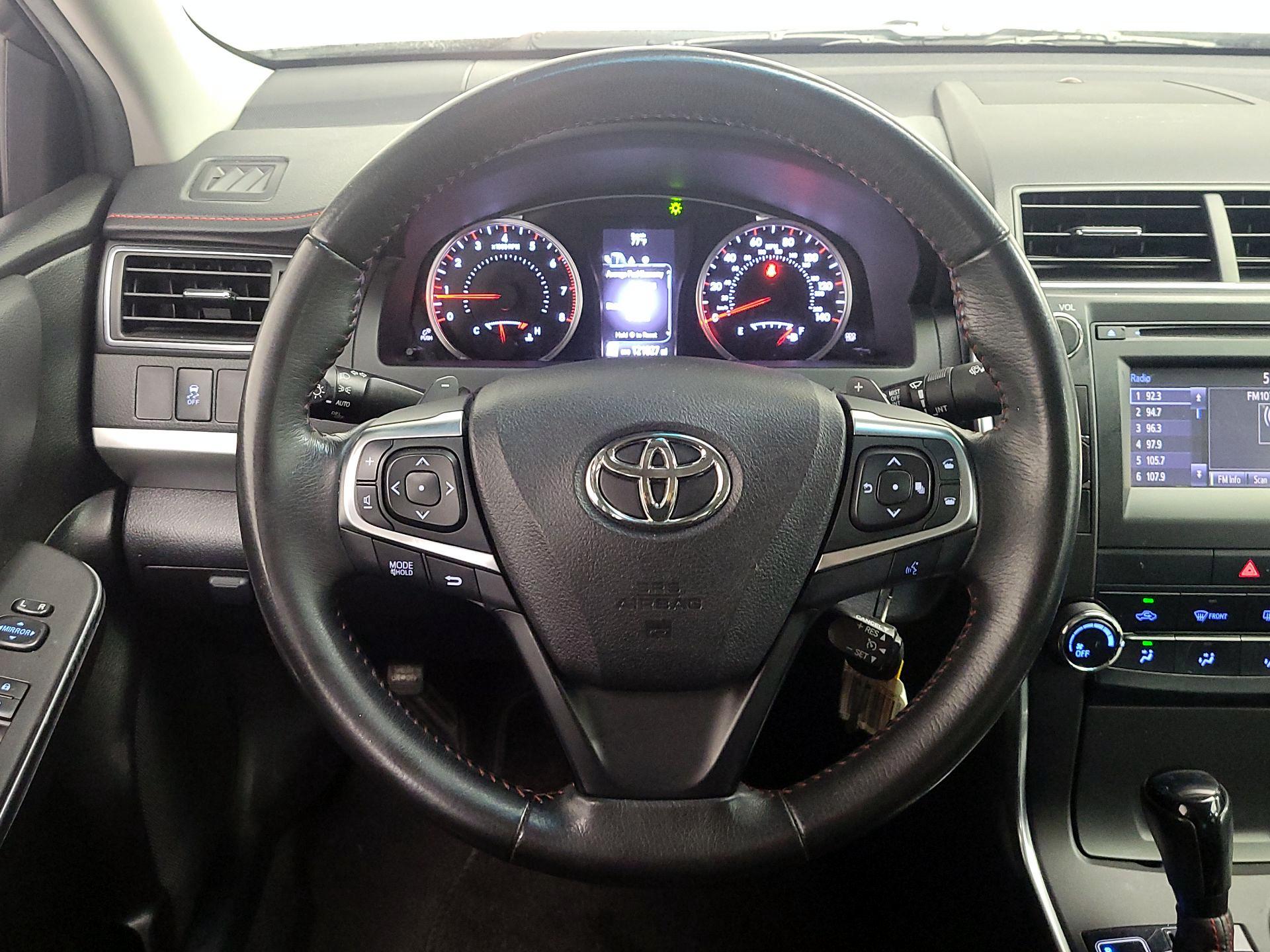 Thumbnail: 2017 Toyota Camry - 10