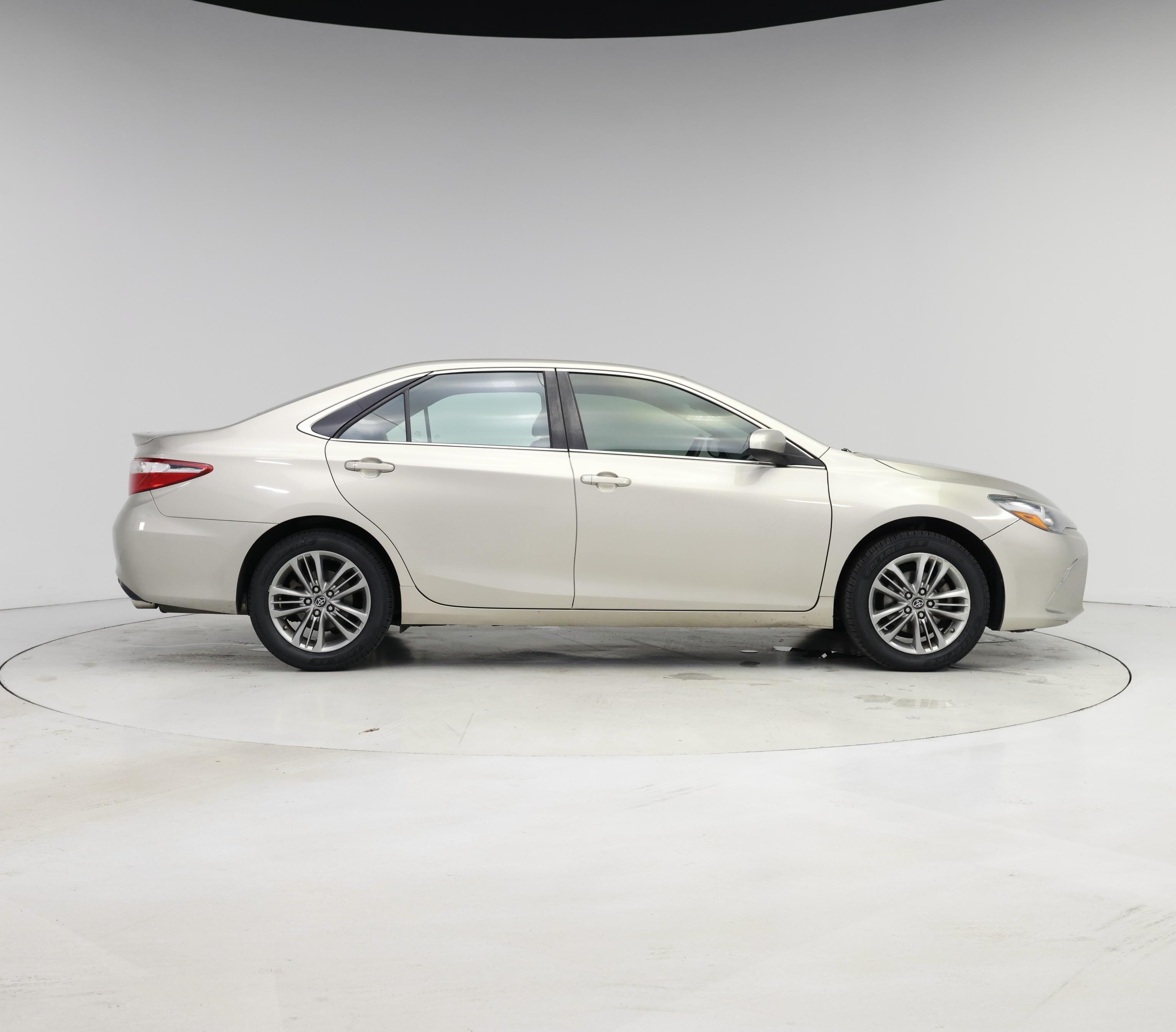 Thumbnail: 2017 Toyota Camry - 7