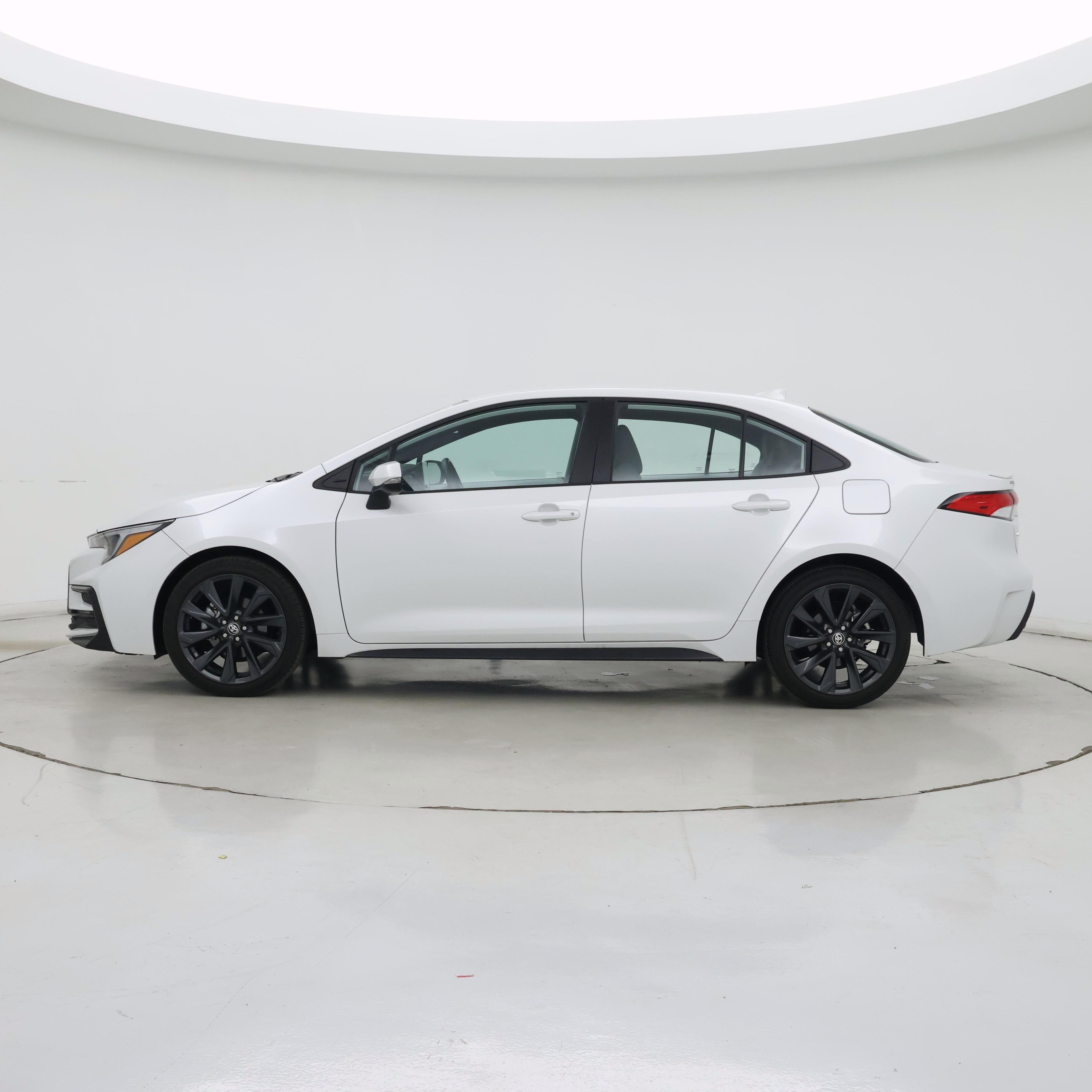 Thumbnail: 2024 Toyota Corolla - 3