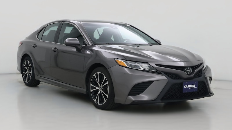 2018 Toyota Camry SE Hero Image