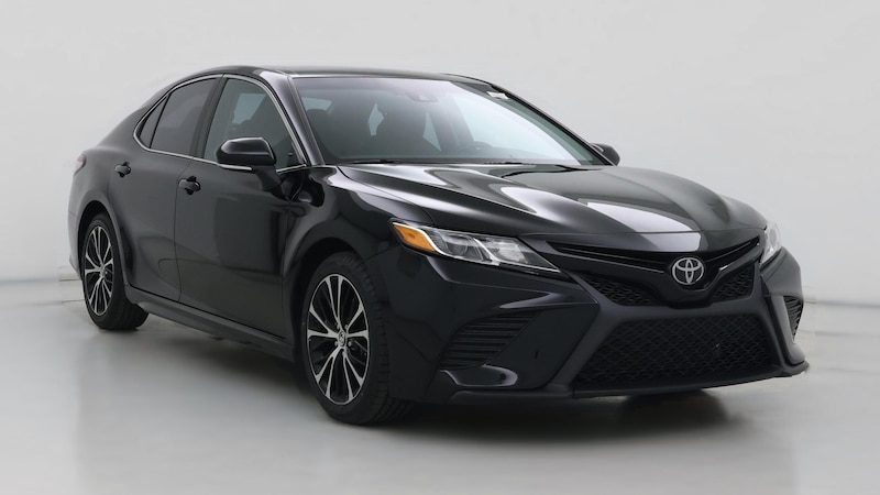2018 Toyota Camry SE Hero Image