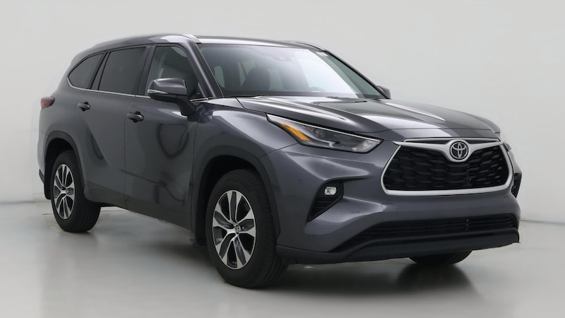2024 Toyota Highlander XLE Hero Image