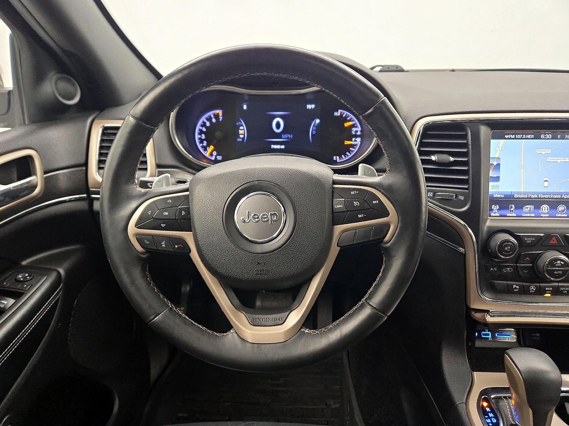 Thumbnail: 2017 Jeep Grand Cherokee - 10