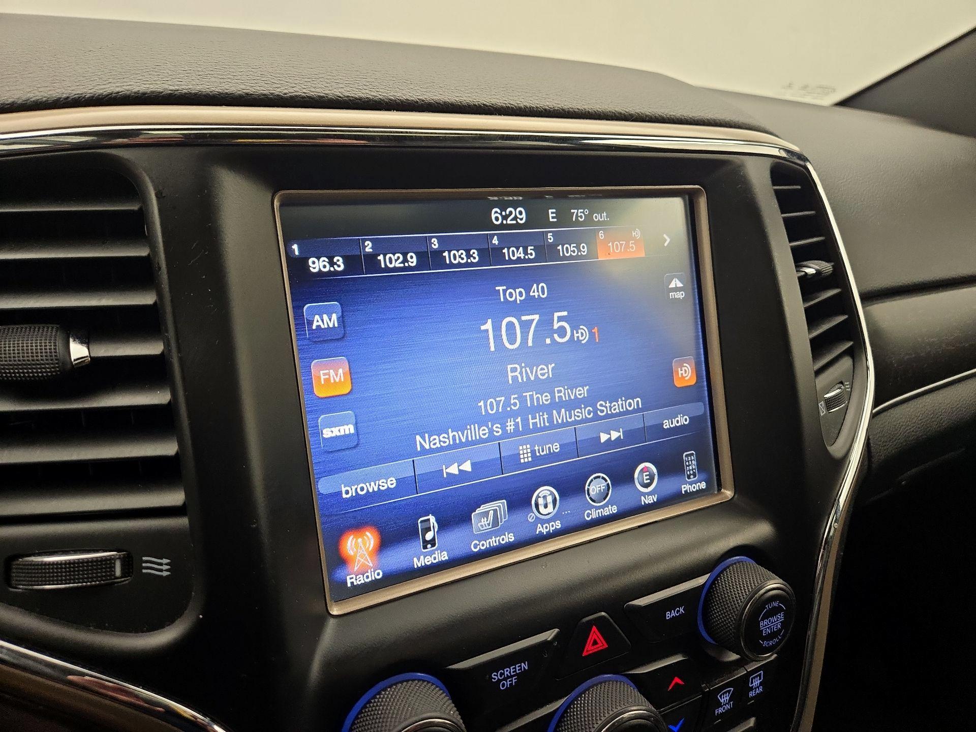 Thumbnail: 2017 Jeep Grand Cherokee - 16