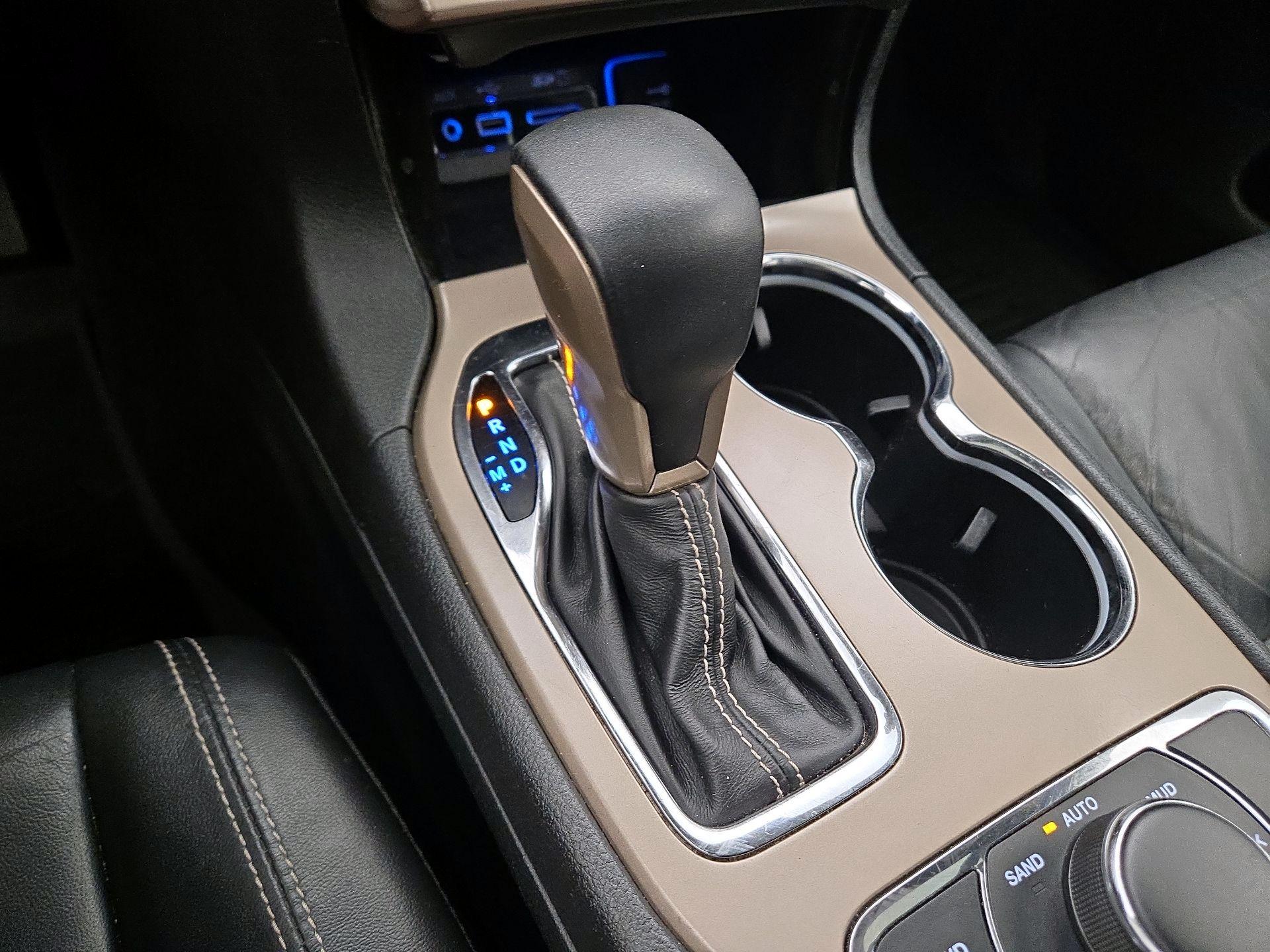 Thumbnail: 2017 Jeep Grand Cherokee - 18
