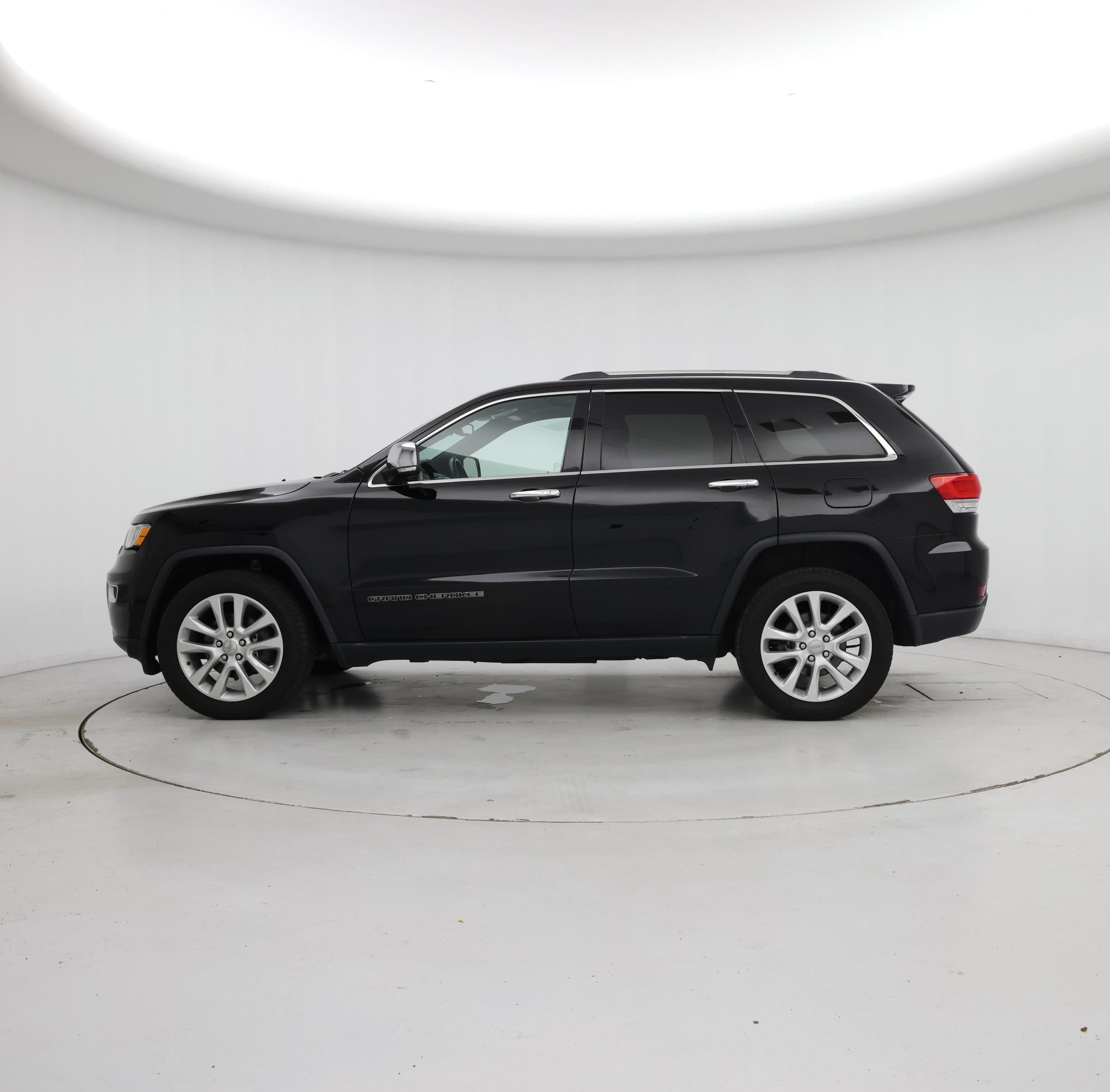 Thumbnail: 2017 Jeep Grand Cherokee - 3