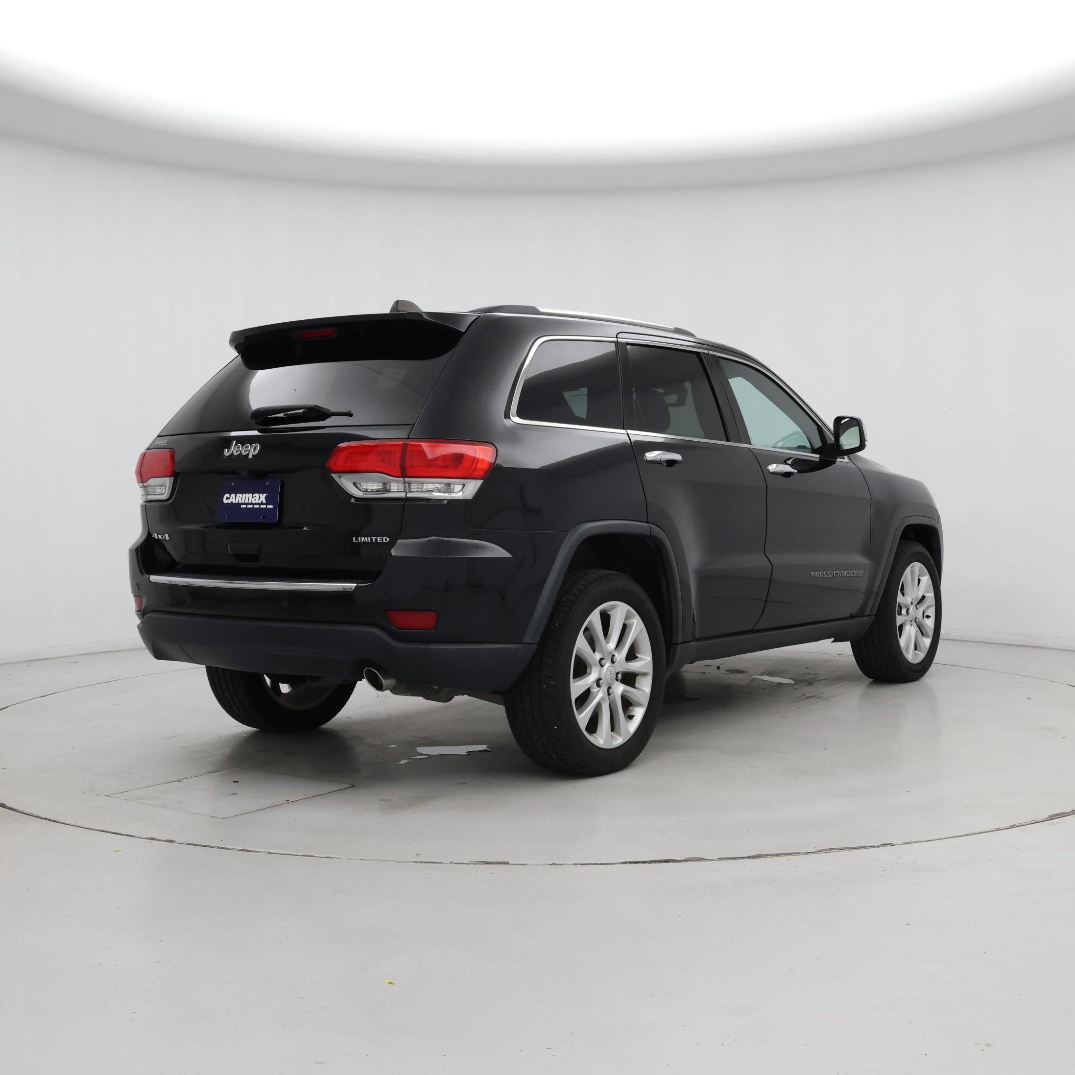 Thumbnail: 2017 Jeep Grand Cherokee - 8