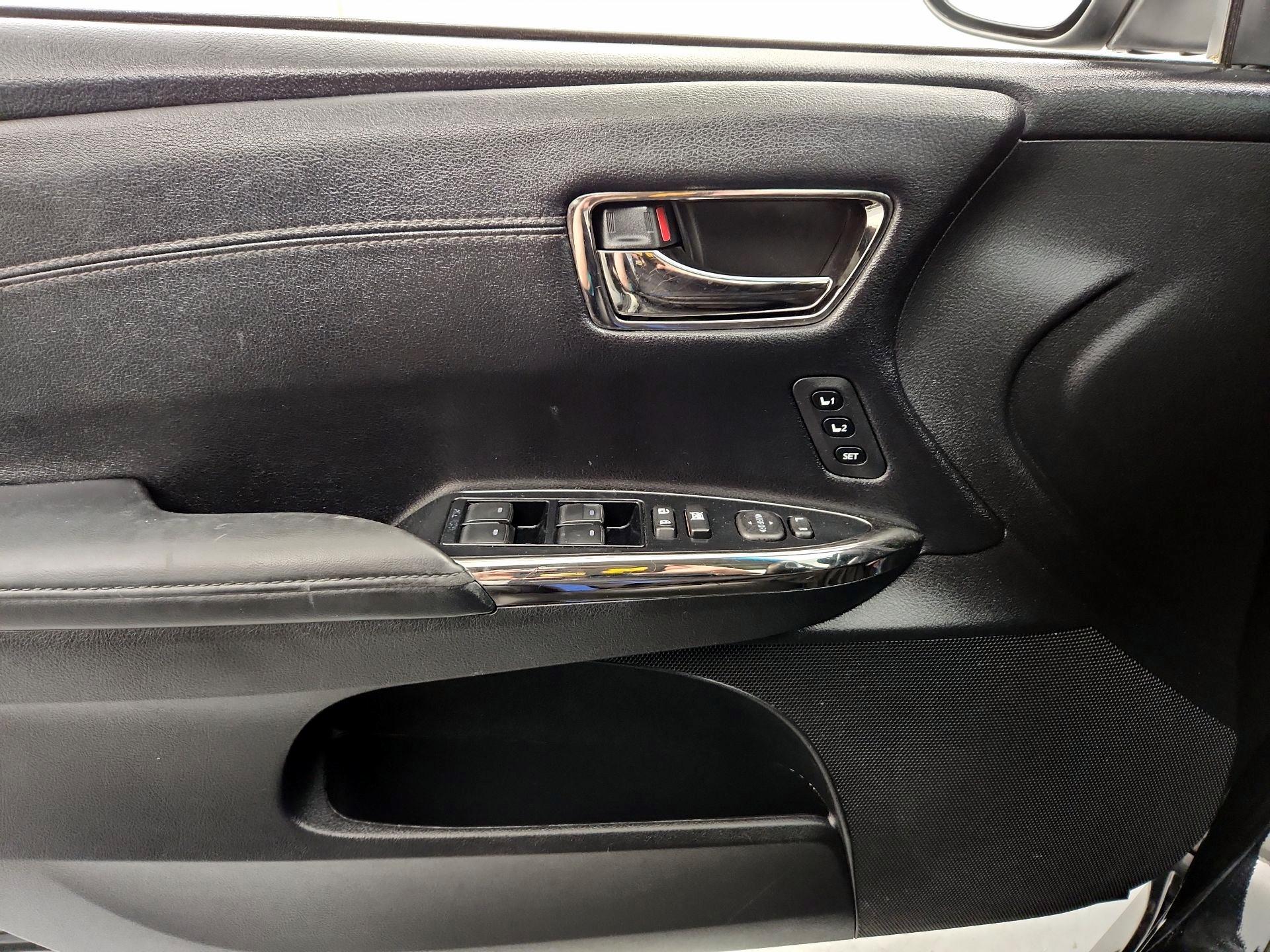 Thumbnail: 2014 Toyota Avalon - 12