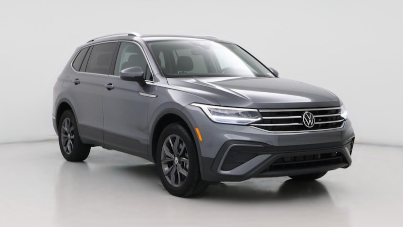 2022 Volkswagen Tiguan SE Hero Image