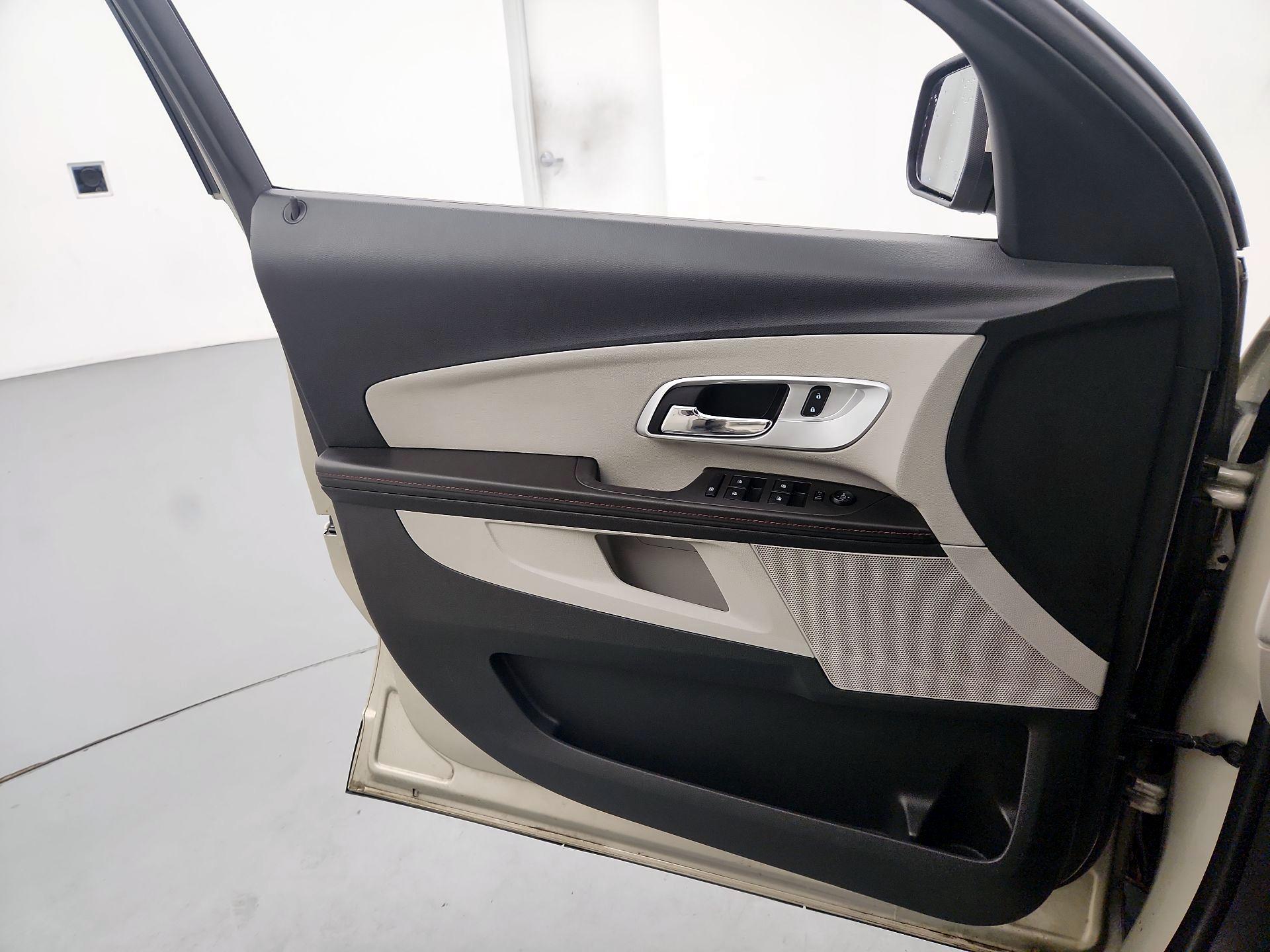 Thumbnail: 2015 Chevrolet Equinox - 12