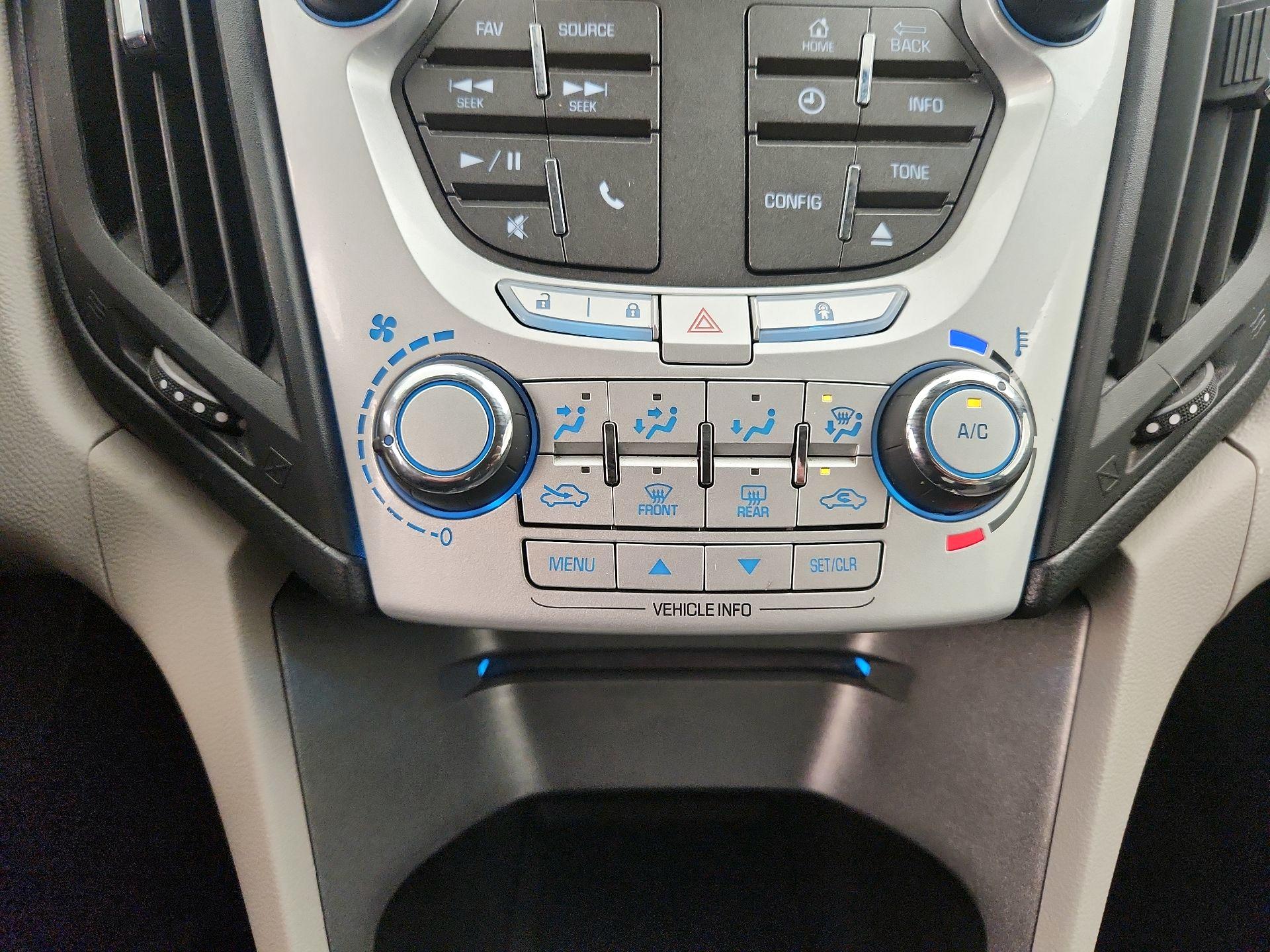 Thumbnail: 2015 Chevrolet Equinox - 15