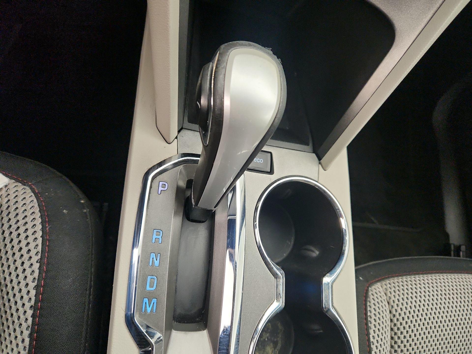 Thumbnail: 2015 Chevrolet Equinox - 16