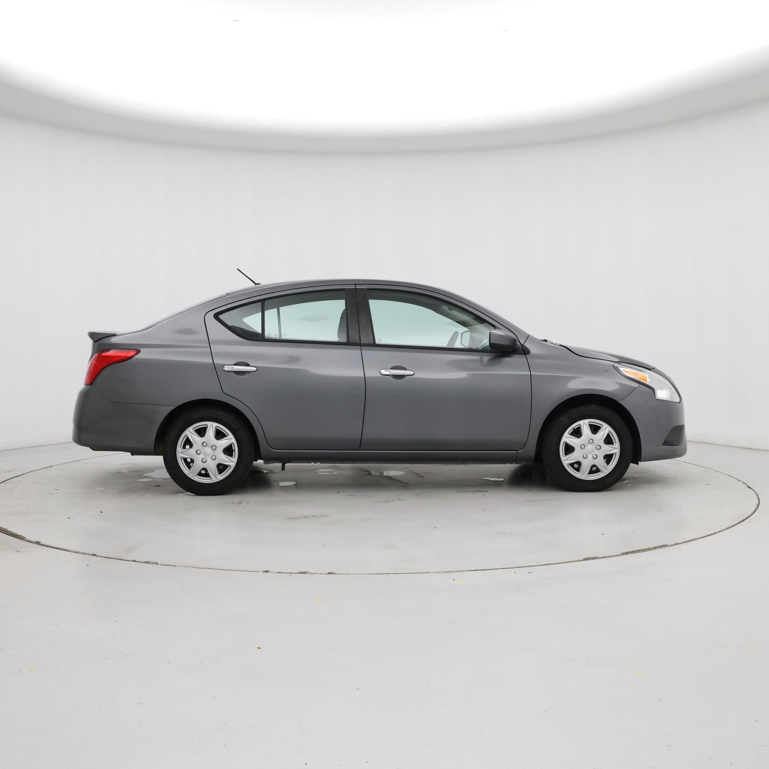 Thumbnail: 2017 Nissan Versa - 7