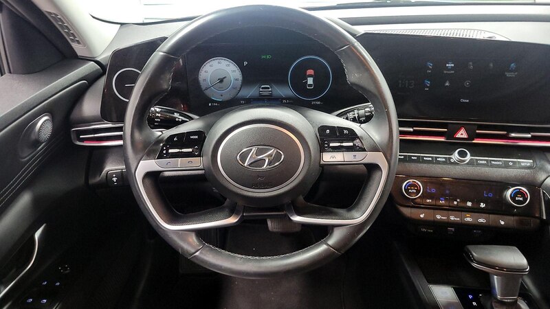 2022 Hyundai Elantra Limited Edition 10