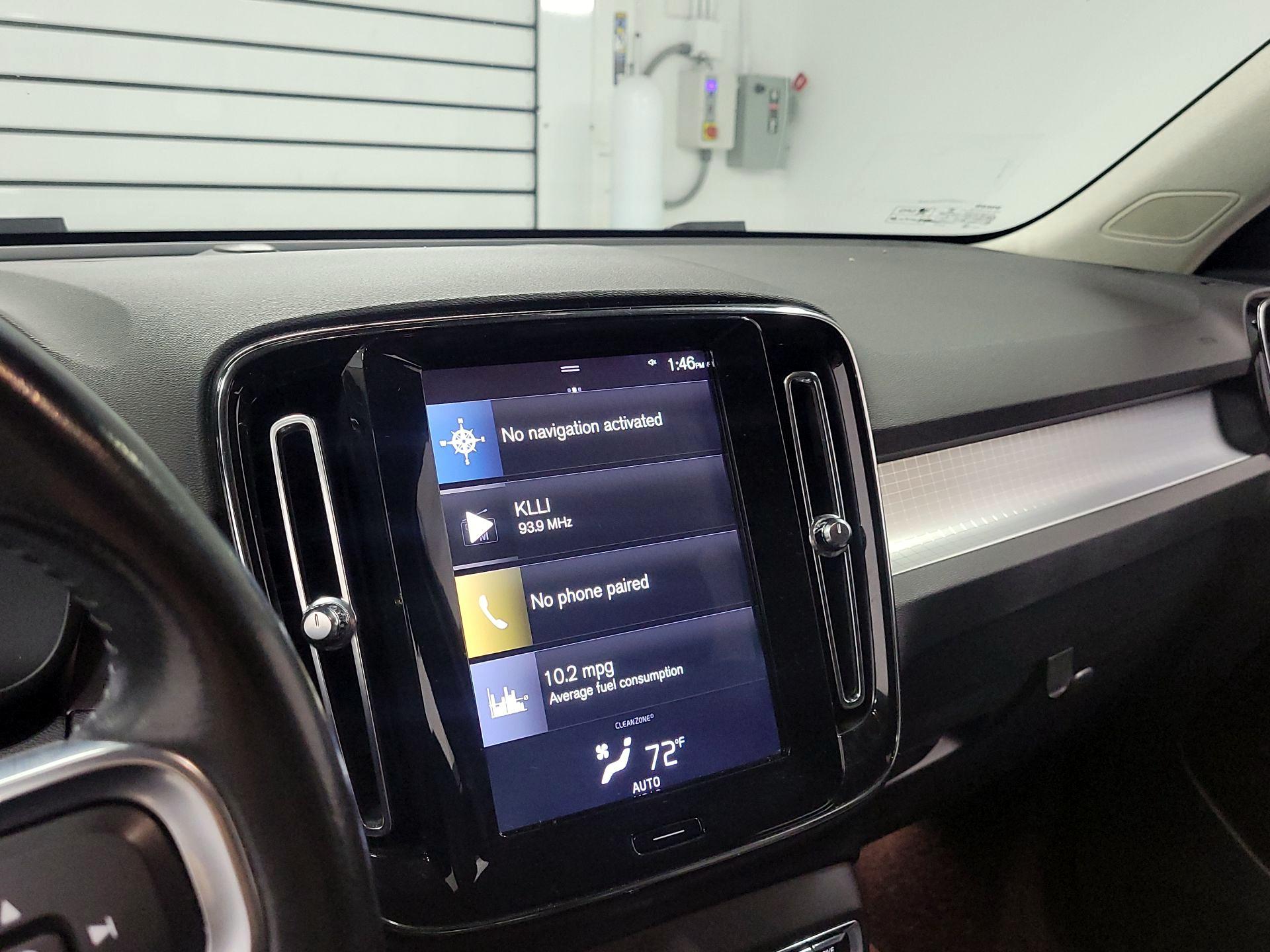 Thumbnail: 2020 Volvo XC40 - 12